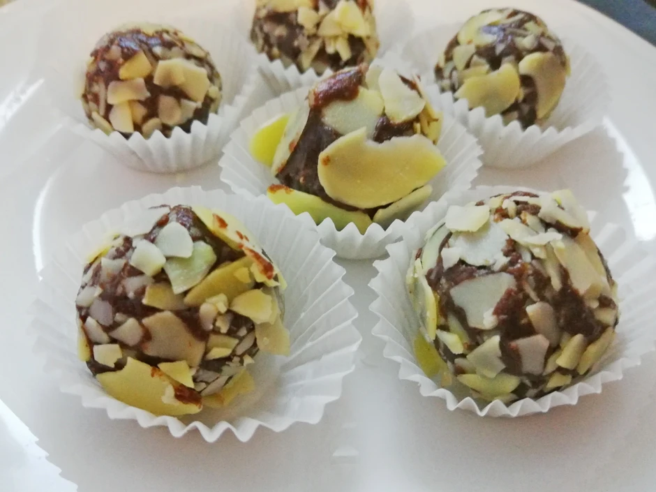 Mocca-Amaretto-Kugeln