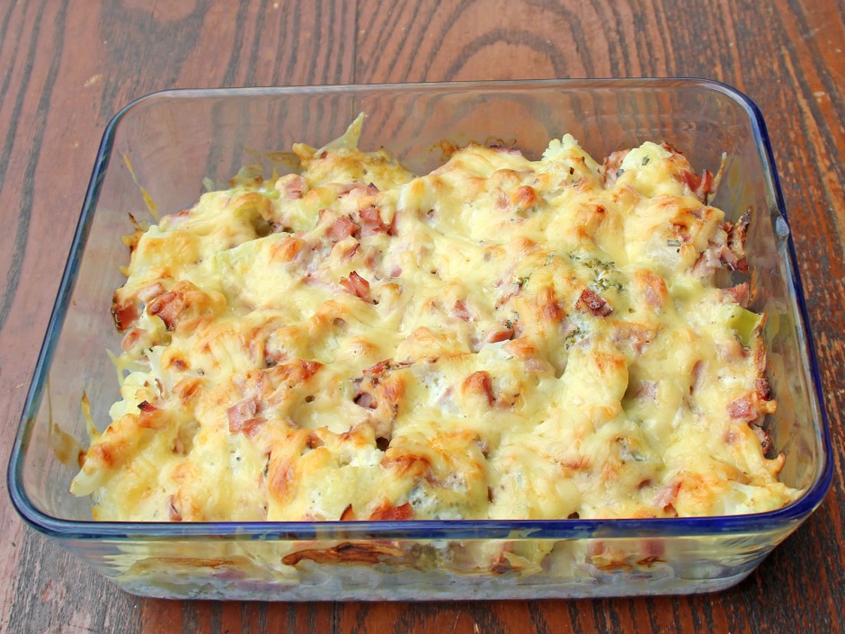 Kohlsprossen-Brokkoli-Auflauf mit Schinken