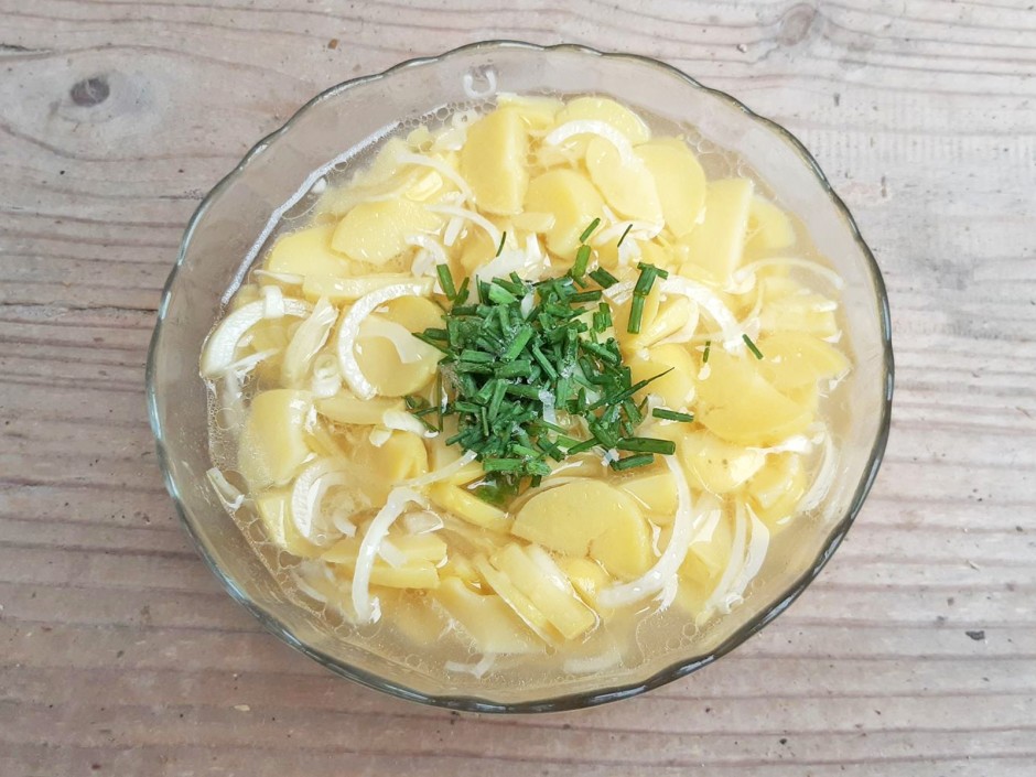 Erdäpfelsalat - Rezept | GuteKueche.at