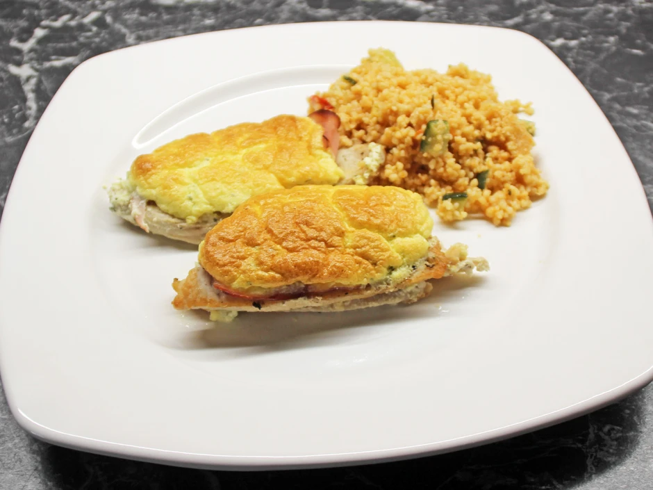 Putenschnitzel mit K&auml;sekruste