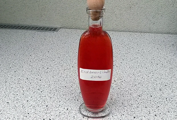 Erdbeerlikör