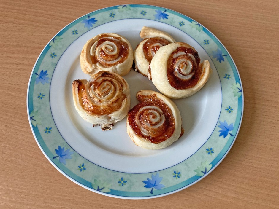 Einfache Blätterteigschnecken