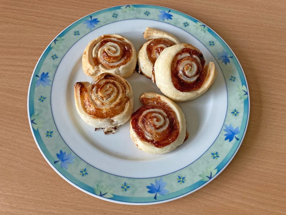Einfache Blätterteigschnecken