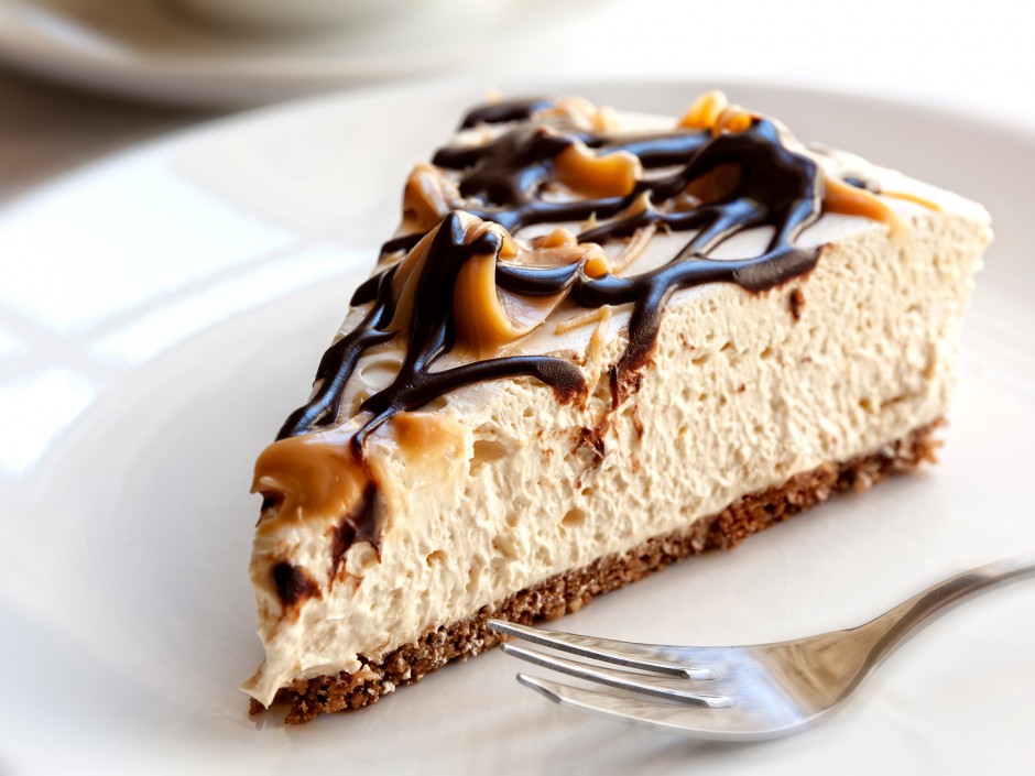 Topfentorte mit Kaffee