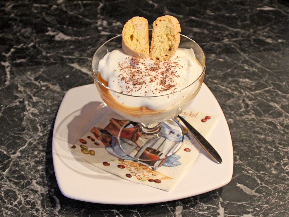 Kaffeecreme mit Cantuccini
