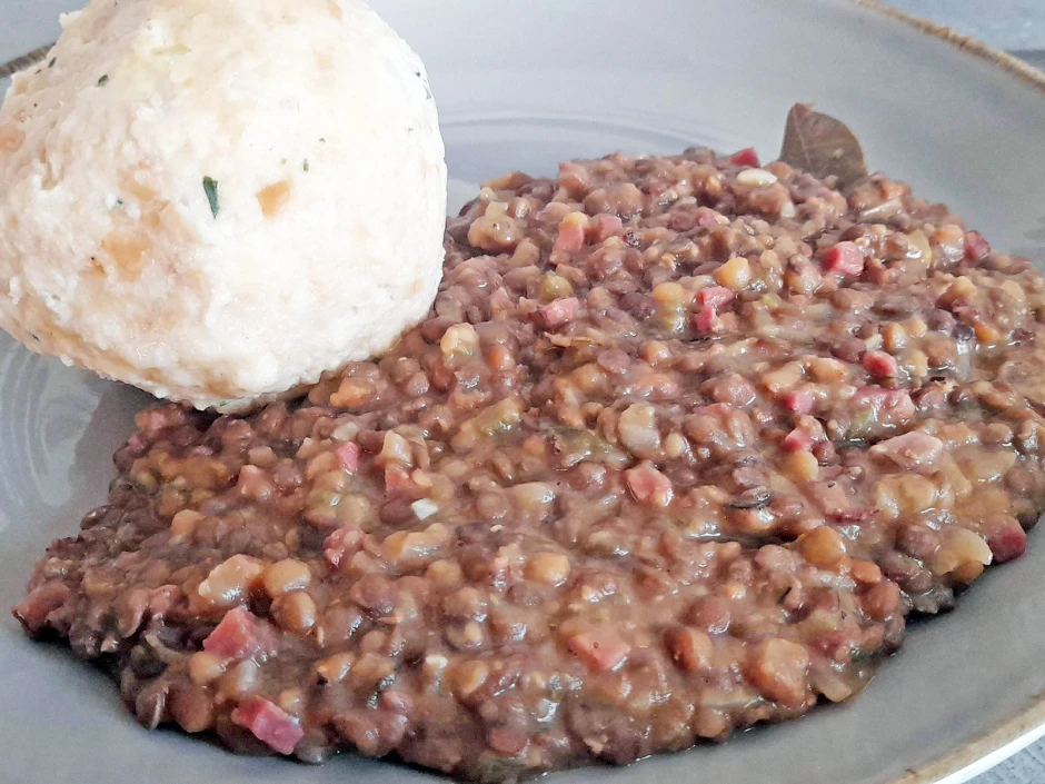 Linsen mit Speck