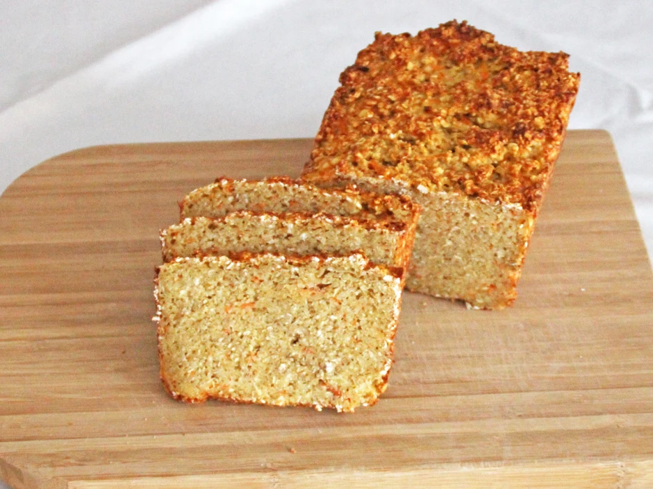 Haferflockenbrot mit Karotten