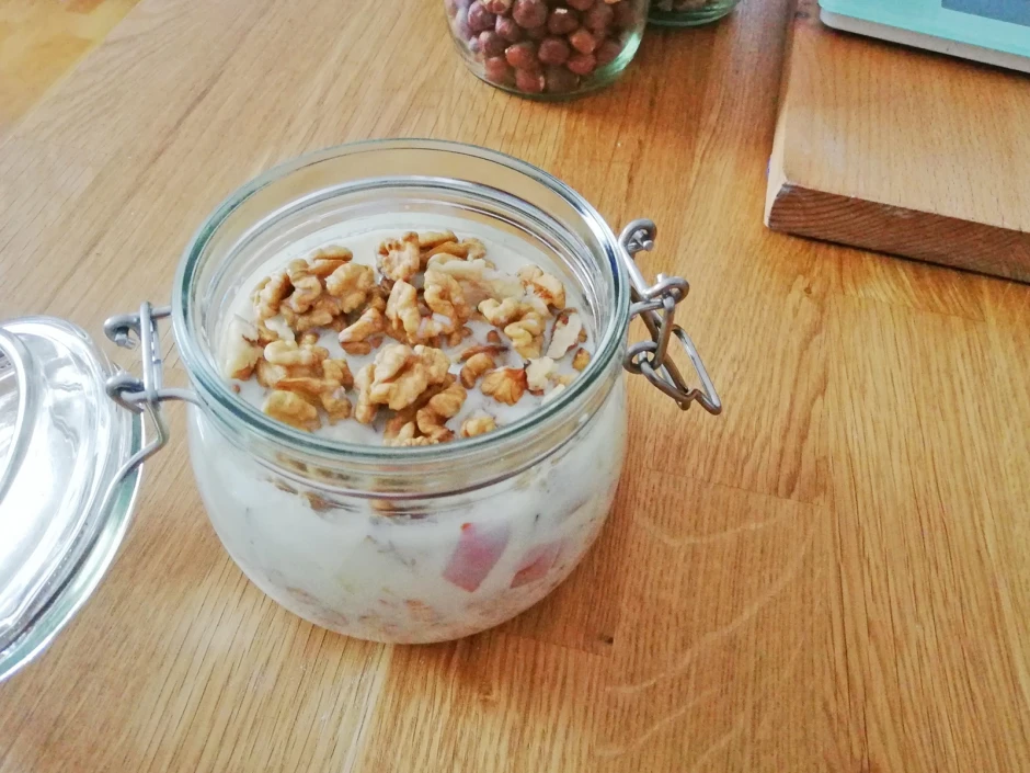 7-Kornflocken mit Apfel