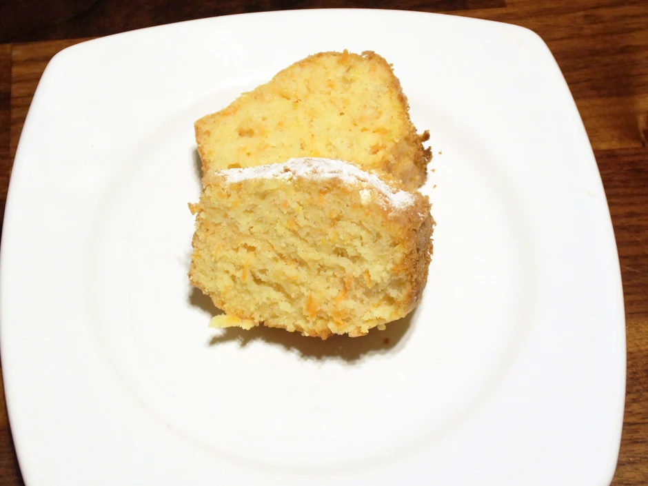 Apfel-Karotten-Kokos Kuchen