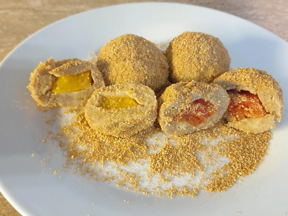 Tropische Fruchtknödel aus dem Dampfgargerät