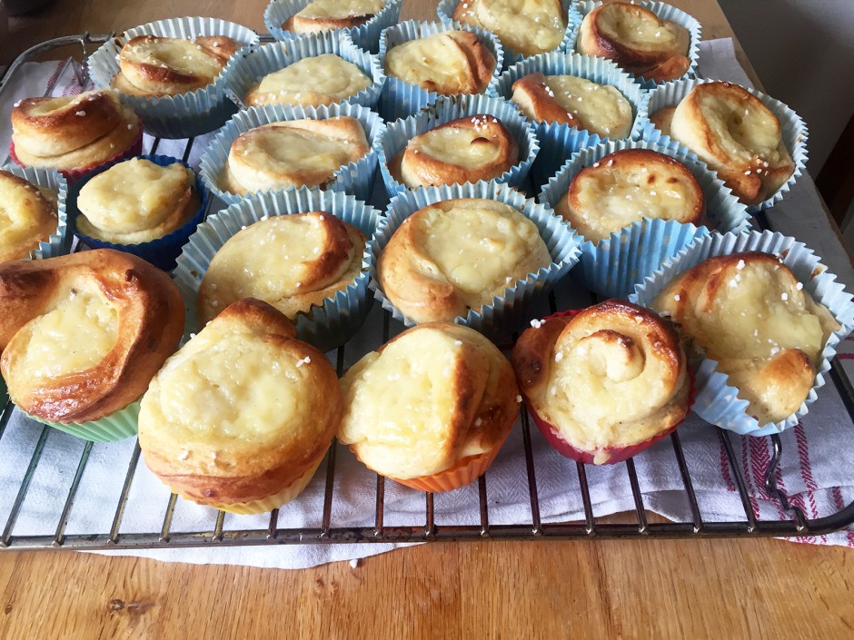 Germschnecken mit Vanillecreme