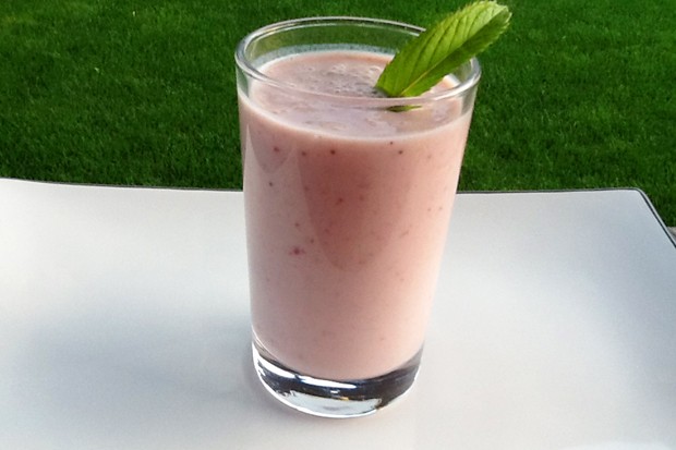 Beeren-Bananen-Buttermilch