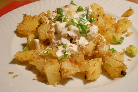 Gebratener Kartoffelsalat mit Leinsamen