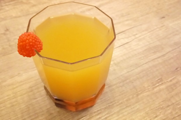 Ananas-Wein-Cocktail