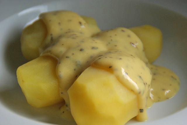 Kartoffel mit Sauce Bèarnaise