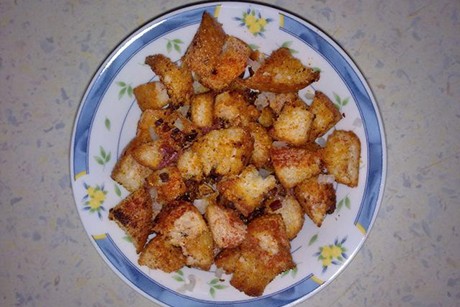 Geröstete Brotwürfel