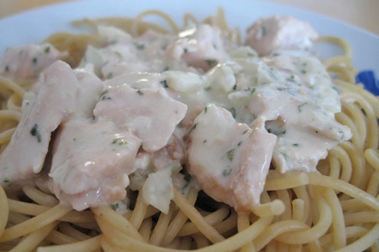 Tagliatelle al Salmone