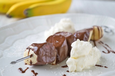 Schokobanane auf Kokosschaum
