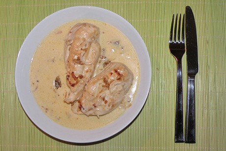 Zwiebel-Obers-Hähnchen