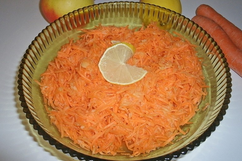 Karottensalat mit Apfel