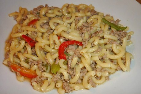 Nudelpfanne mit Faschiertem