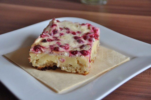 Ribiselkuchen mit Haferflocken