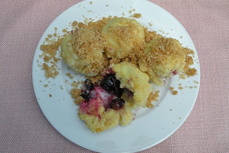 Heidelbeerknödel aus Kartoffelteig