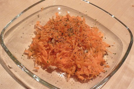 Karotten-Nuss-Salat