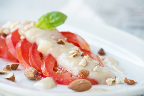 Tomaten in Bananencreme