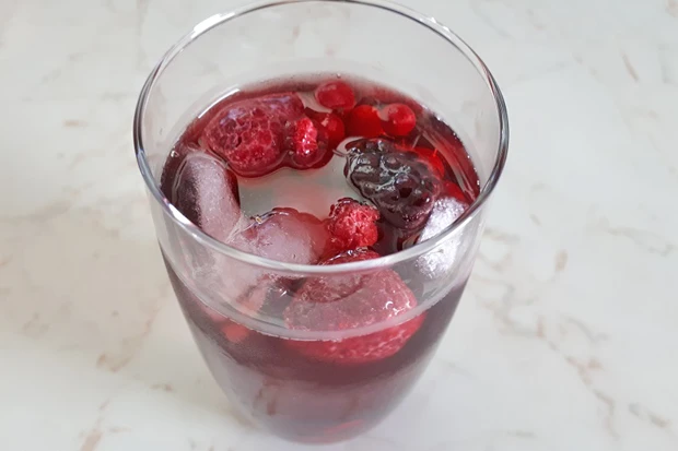 Beeren-Eistee