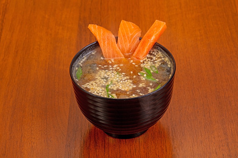 Miso-Gemüse und Fisch Suppe