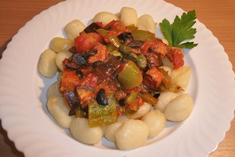 Gnocchi mit Gemüsesauce