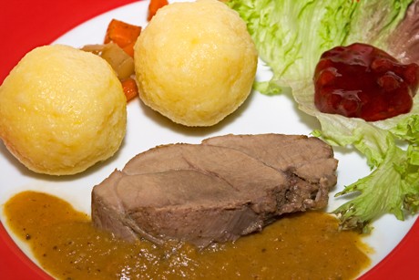 Wildschweinebraten im Mostsaft