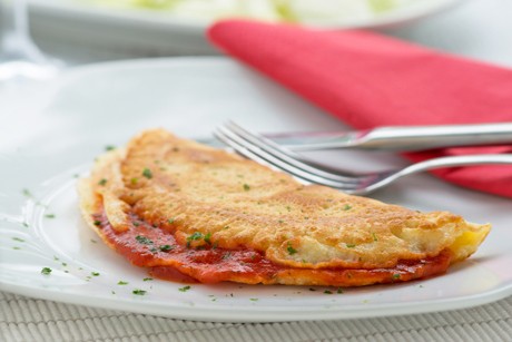 Omelette mit Tomatensugo