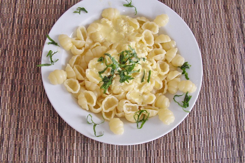 Nudeln mit Eisauce