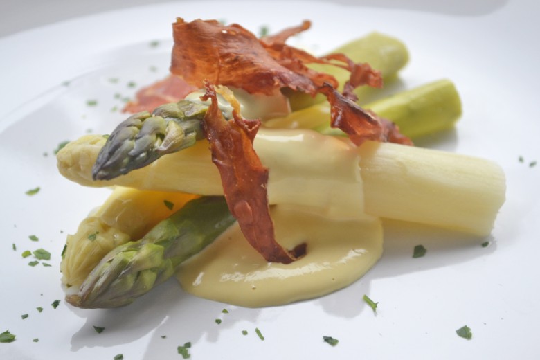 Spargel mit knusprigem Prosciutto