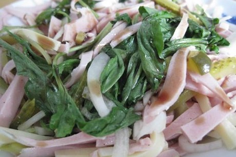 Wurstsalat mit Ruccola