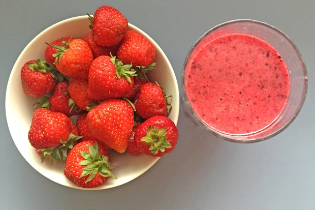 Erdbeer-Smoothie mit Minze