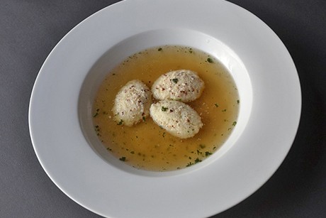Walnuss-Griesnockerl