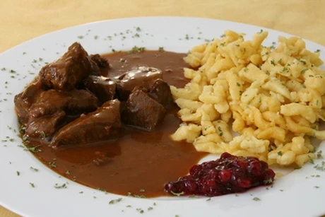 Hirschgulasch