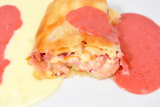 Erdbeer-Topfen-Strudel