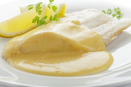 Lachs mit Senfsoße