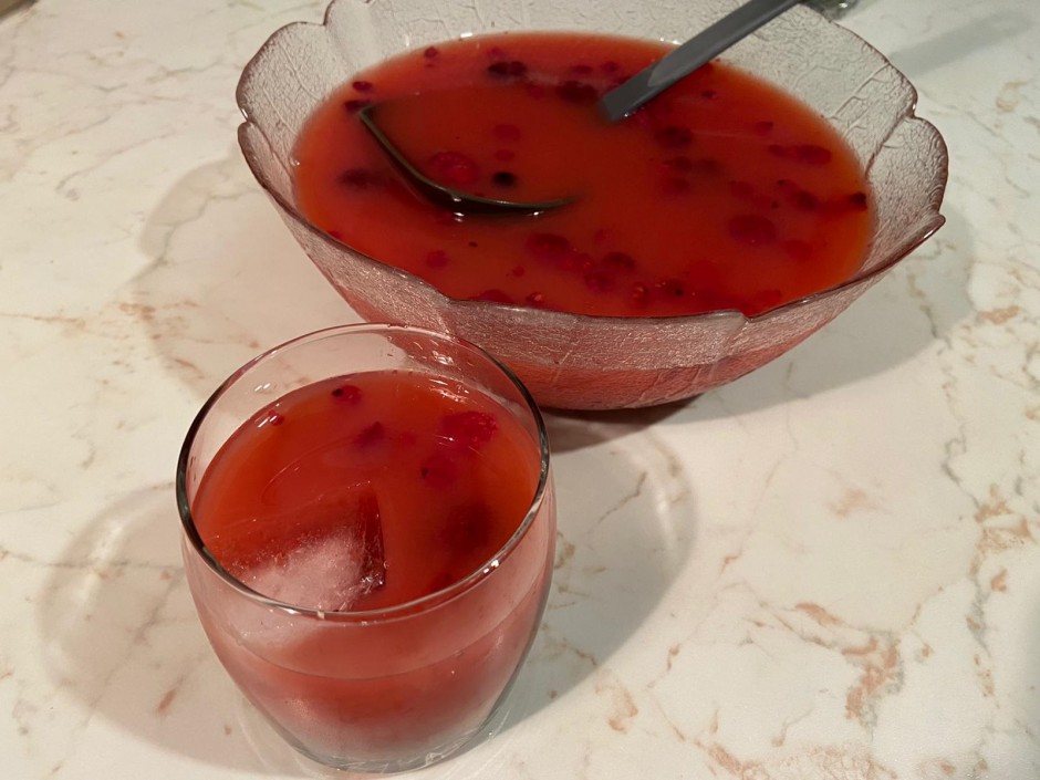 Beeren-Eis-Bowle