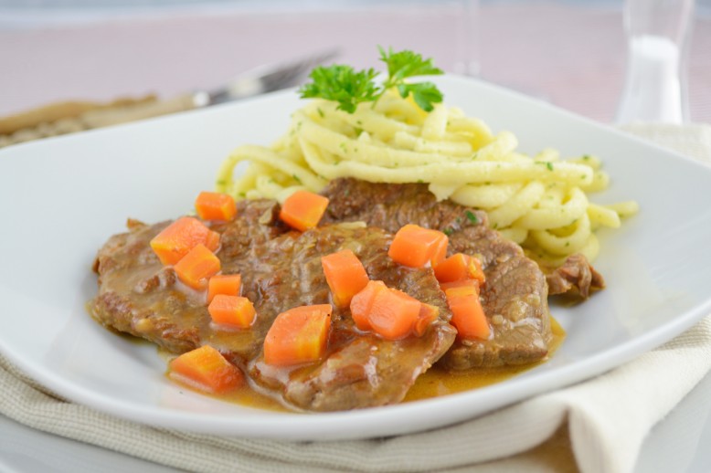 Rindsschnitzel in Rotwein
