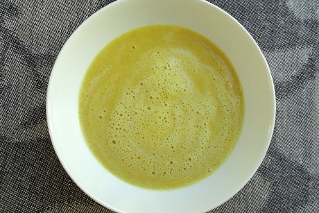 Gelbe Suppe