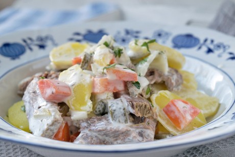 Russischer Rindfleischsalat