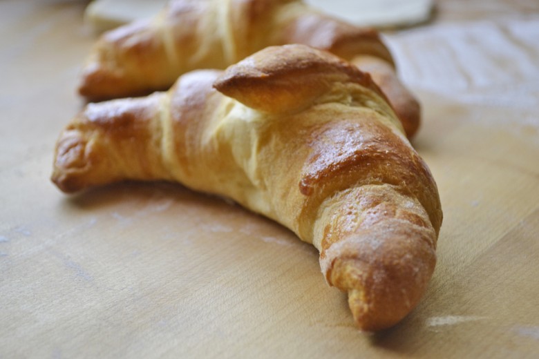 Herzhaft gefüllte Croissants