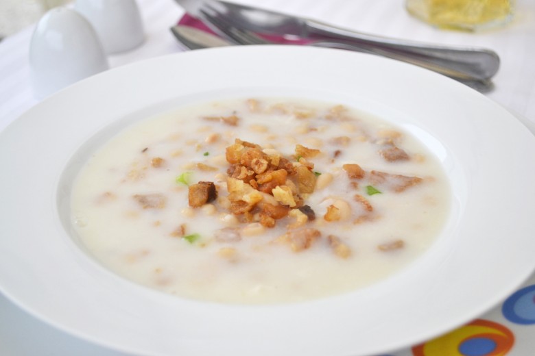 Rahmsuppe mit Bohnen