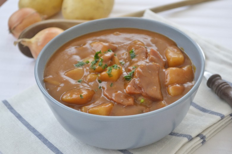 Erdäpfelgulasch