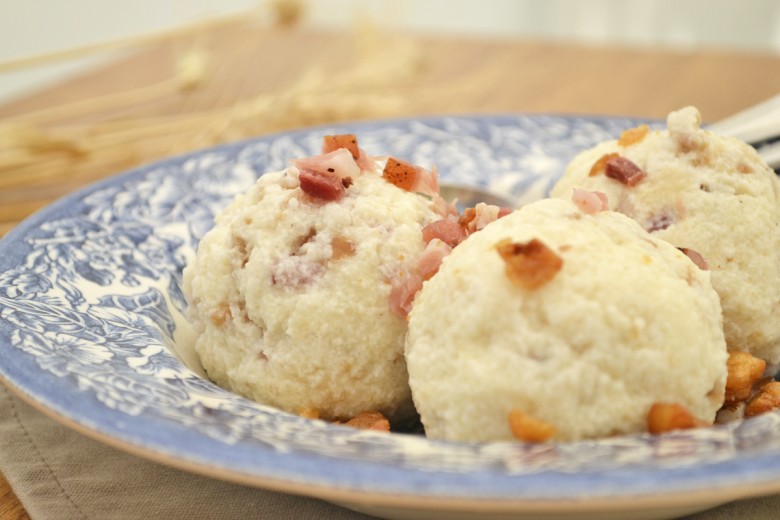 Grießknödel